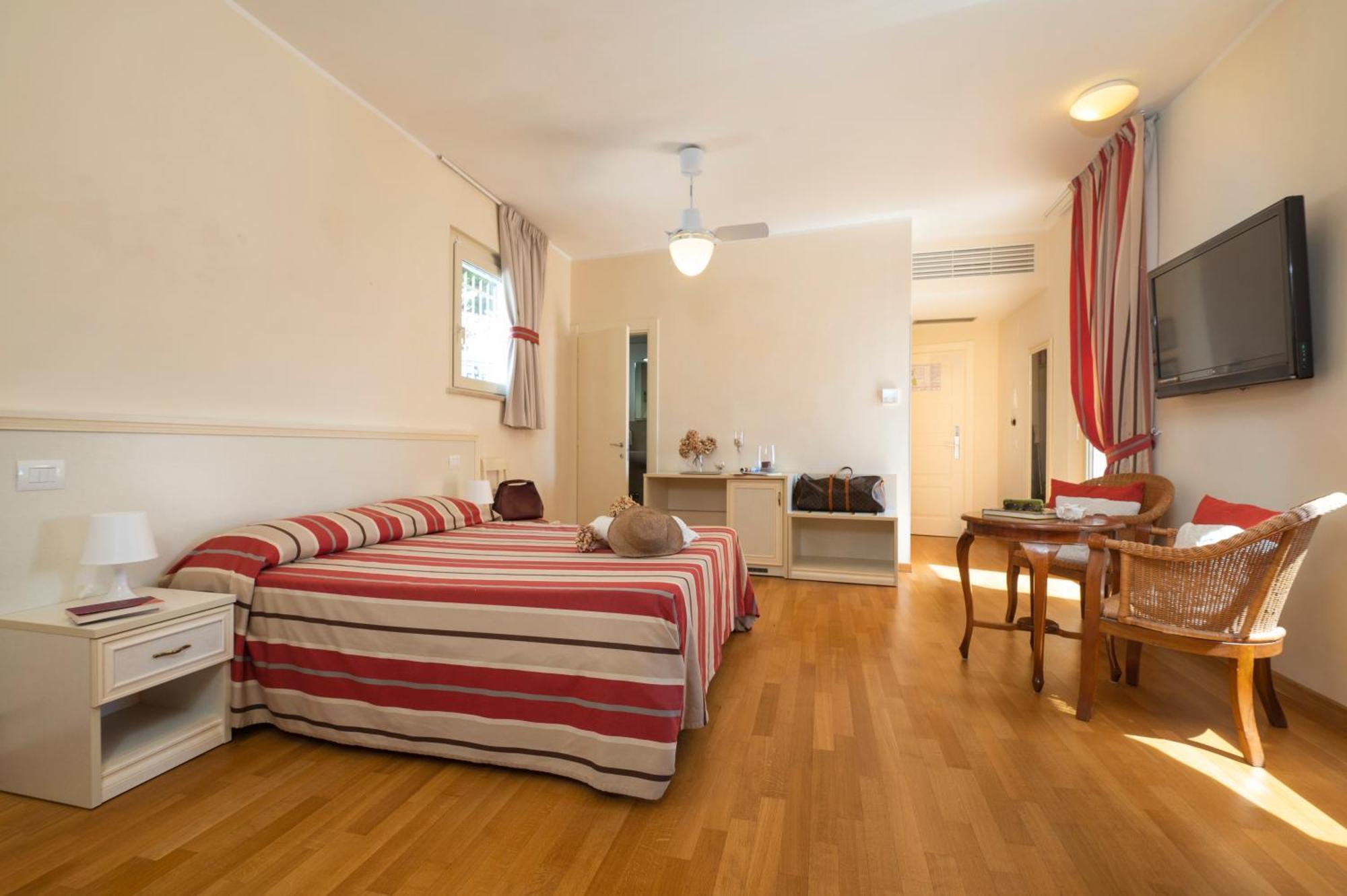 Hotel Villa Sirena Numana Buitenkant foto